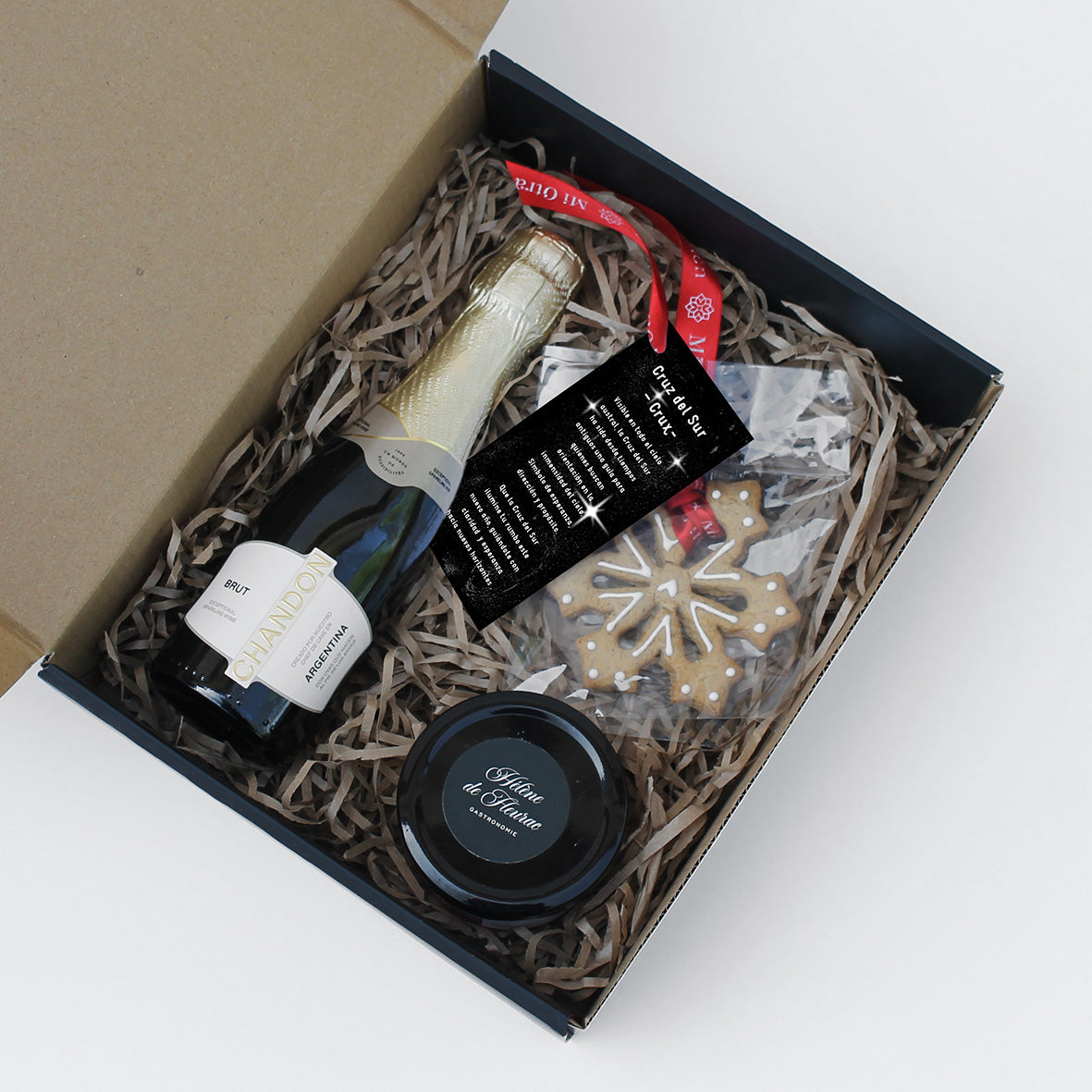 “Regalo Luz del Sur con mini espumante Chandon, tapenade Hélène de Fleurac y galleta Cruz del Sur – Aporta Imagen Chile”