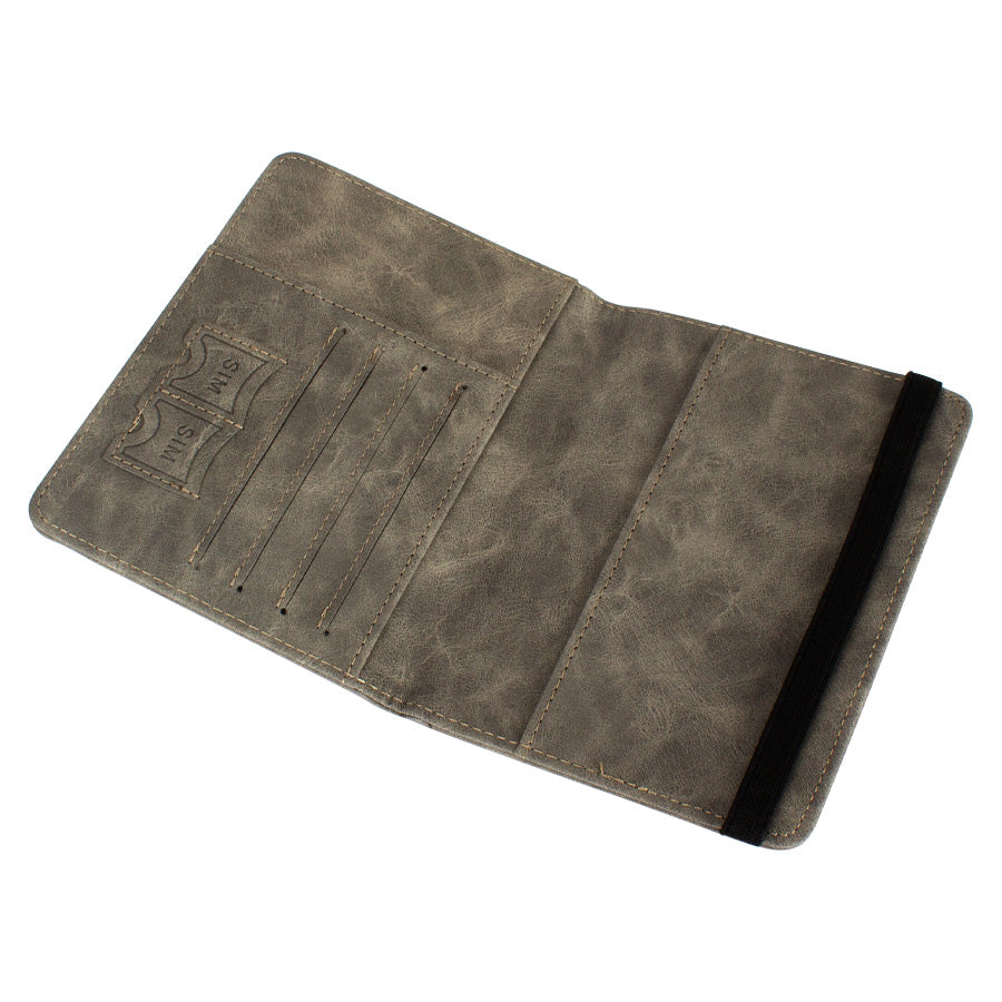 Billetera porta pasaporte de ecocuero personalizada con logo impreso. Incluye protección RFID, compartimentos para tarjetas y SIM card. Ideal para regalos corporativos y merchandising premium.