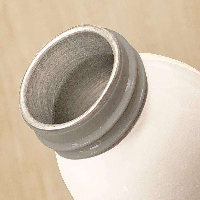 Botella de aluminio 600ml blanca para sublimación con tapa plástica. Impresión full color envolvente. Ideal para merchandising personalizado. Mínimo 100 unidades.