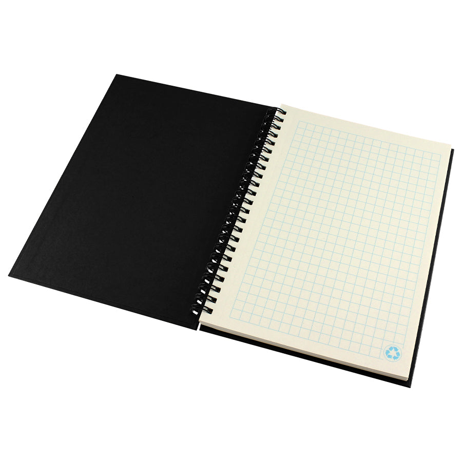 Cuaderno ecológico 70 hojas cuadriculadas de papel reciclado con tapa de cartón reciclado y anillado metálico. Ideal para merchandising sustentable.