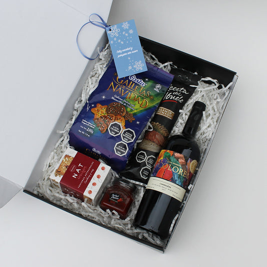 “Regalo Navidad en Compañía con vino 7 Colores, galletas y delicias gourmet – Aporta Imagen Chile”