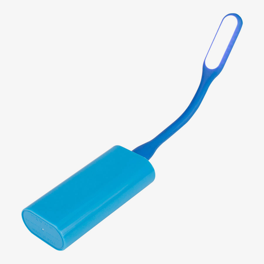 Cargador Power Bank 5200mAh Li-ion con linterna LED extraíble y set de cables. Personalizable con logotipo. Ideal para regalo corporativo. Mín. 50 unidades.