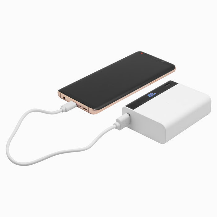 Batería portátil 5000mAh con entrada USB-C, Micro USB y salida USB. Indicador LED, acabado mate. Personalizable con logotipo. Regalo corporativo. Mín. 50 unidades.