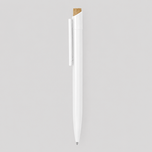 Bolígrafo retráctil con clip a tono y pulsador de bambú natural. Combina estilo y conciencia ecológica. Disponible en varios colores. Pedido mínimo: 200 unidades.