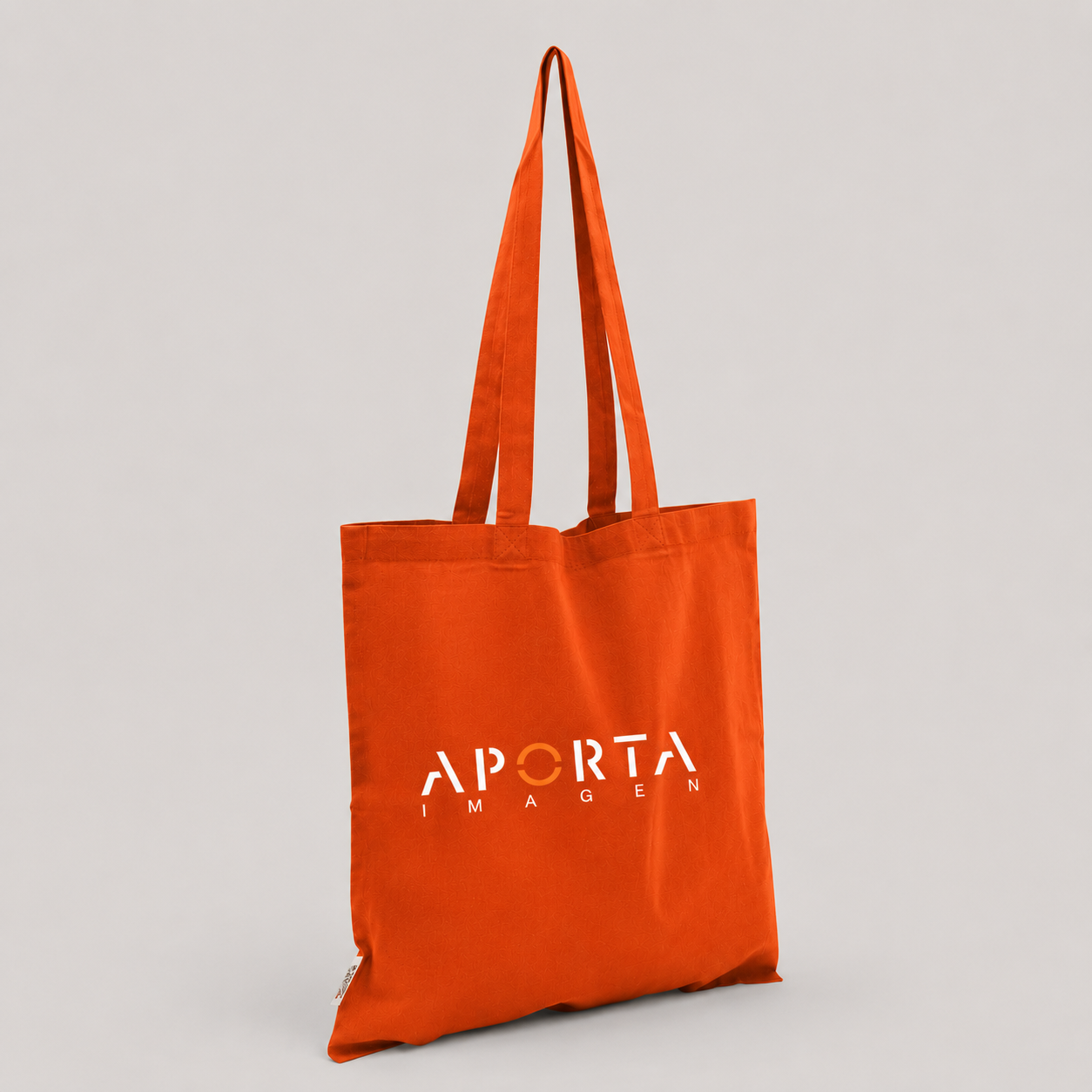 Bolsa reutilizable de algodón y poliéster reciclado, liviana, resistente y disponible en distintos colores. Un regalo corporativo sustentable y personalizable con logo.