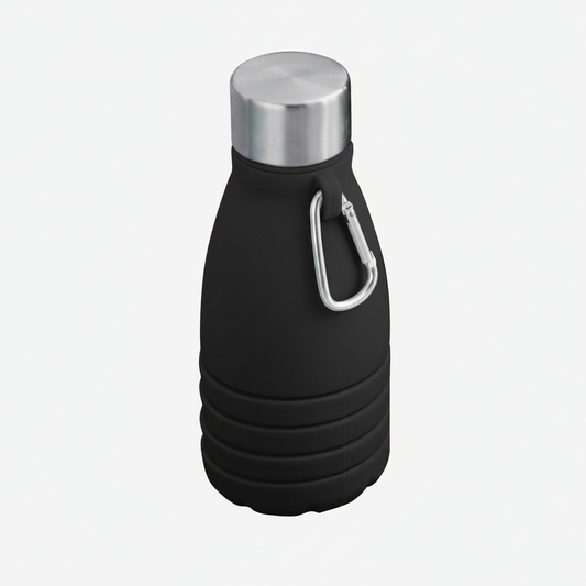 Ahorra espacio con esta botella plegable de 500ml. Se reduce a solo 17 cm al vaciarse. Con tapa de acero y mosquetón, es perfecta para el gym o viajes. Ajusta su altura según tu necesidad. La solución ligera para hidratarte donde sea! ¡Cotiza hoy!