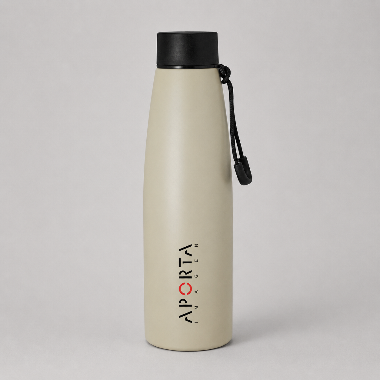 Botella térmica de 500 ml con doble pared sellada al vacío, acabado Powder Coat y gran resistencia. Mantiene bebidas frías y calientes por más tiempo.