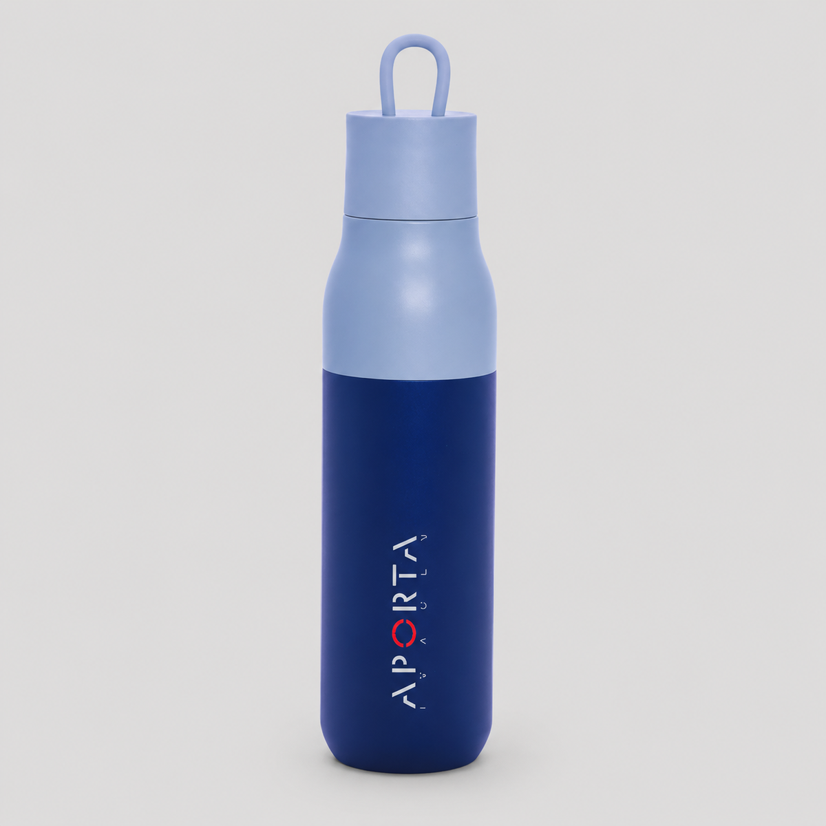 Botella térmica bicolor de acero inoxidable con doble pared sellada al vacío. Mantiene bebidas calientes hasta 8 horas y frías hasta 12 horas. Ideal como regalo corporativo.