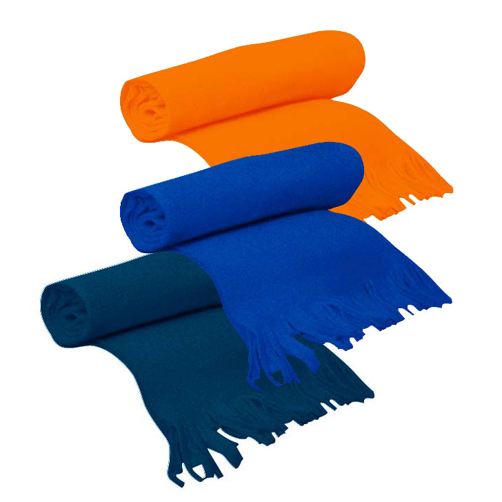 Abriga a tu equipo con nuestras bufandas de polar corporativas personalizadas. Material suave y cálido, ideal para bordar el logo de tu empresa. ¡Explora opciones de ropa corporativa de invierno!