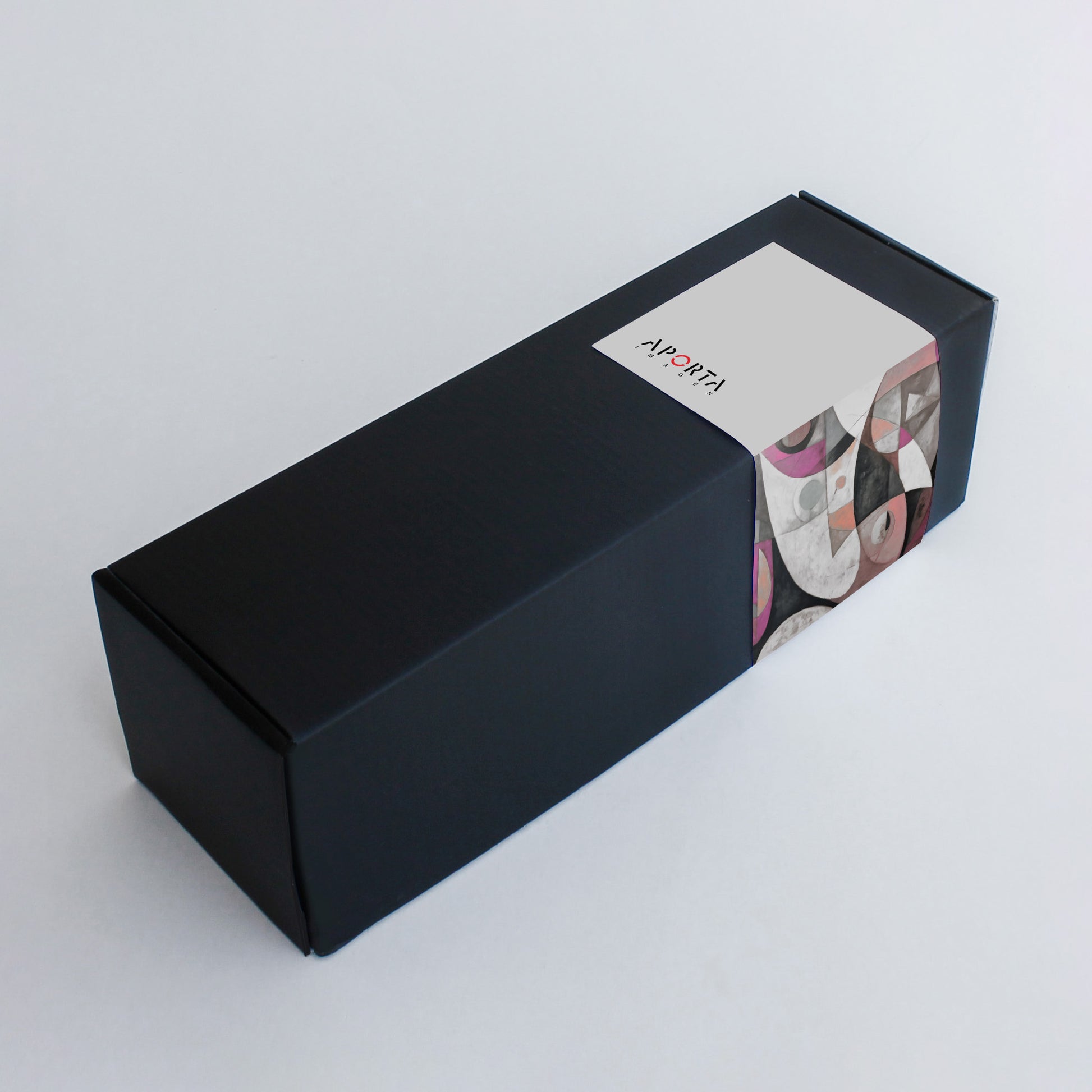 Espumante Stelado más tapón Wayu hermético para conservar las burbujas. En caja kraft personalizada.