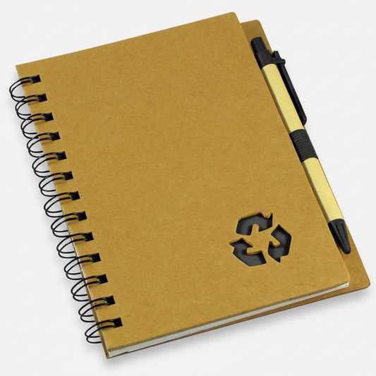 Cuaderno ecológico 70 hojas lineadas con tapa de cartón reciclado, anillado metálico y bolígrafo eco. Ideal para merchandising. Mínimo 100 unidades.