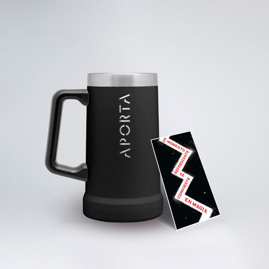 Frescura y estilo en cada momento. Jarra térmica de acero inoxidable (700ml) con doble pared sellada al vacío. Conserva la temperatura por horas. El regalo corporativo ideal para este Día del Trabajador, con logo grabado. ¡Cotiza con nosotros!