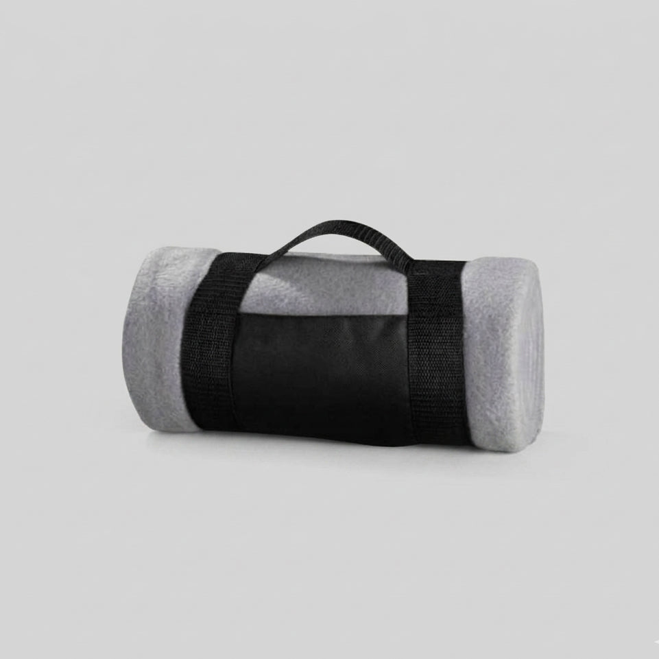 Kit de emergencia con mochila de 18 L, powerbank de 10.000 mAh, linterna LED, manta de polar y cortaplumas multifunción. Un regalo corporativo ideal para enfrentar cortes de energía y situaciones imprevistas.
