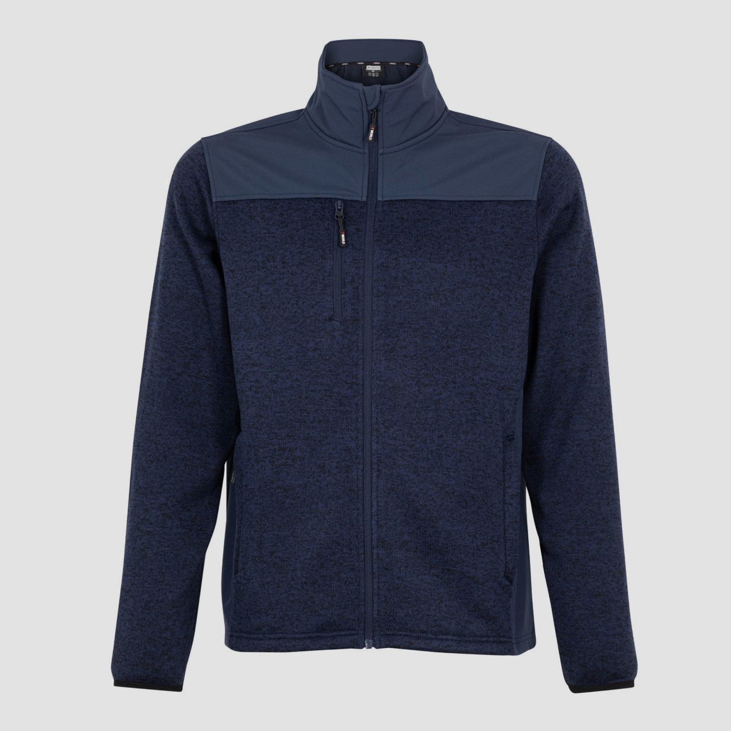 corte regular fit. Las mangas con terminación de vivo elasticado garantizan un ajuste óptimo y cómodo y, el spandex repelente al agua