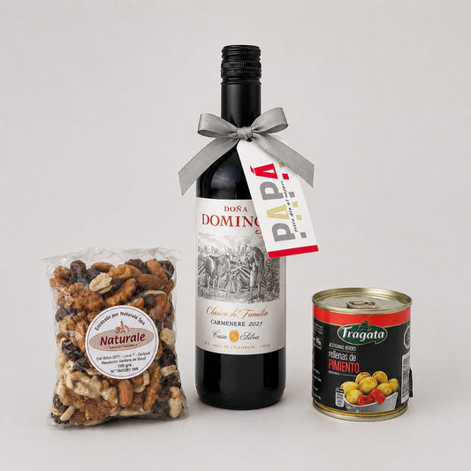 Regalo que incluye un vino Doña Dominga 375cc, aceitunas Fragata y mix de frutos secos. Con tarjeta y logo corporativo. Ideal Día del Padre.