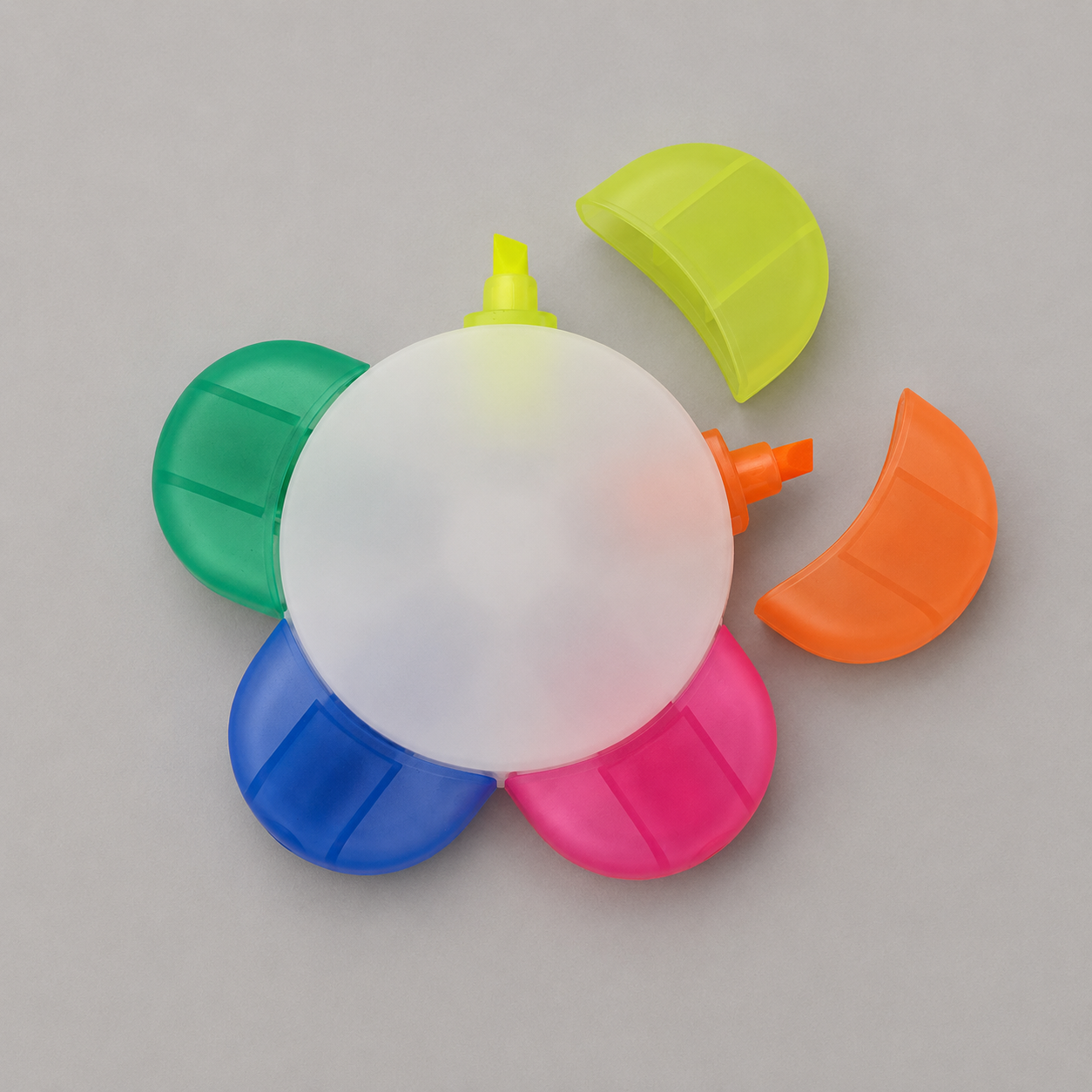 Multidestacador modelo «Flower» con 5 destacadores de colores. Con logo impreso. Pedido mínimo: 500 unidades.