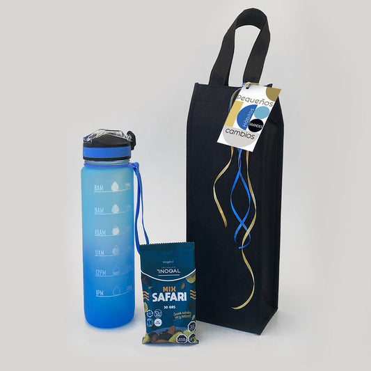 Potencia el bienestar de tu equipo con nuestro Pack Motivacional. Incluye botella de 1 litro con marcador de tiempo en 3 colores disponibles, Mix Safari y tarjeta personalizada. Ideal para empresas. Cotiza con nosotros!