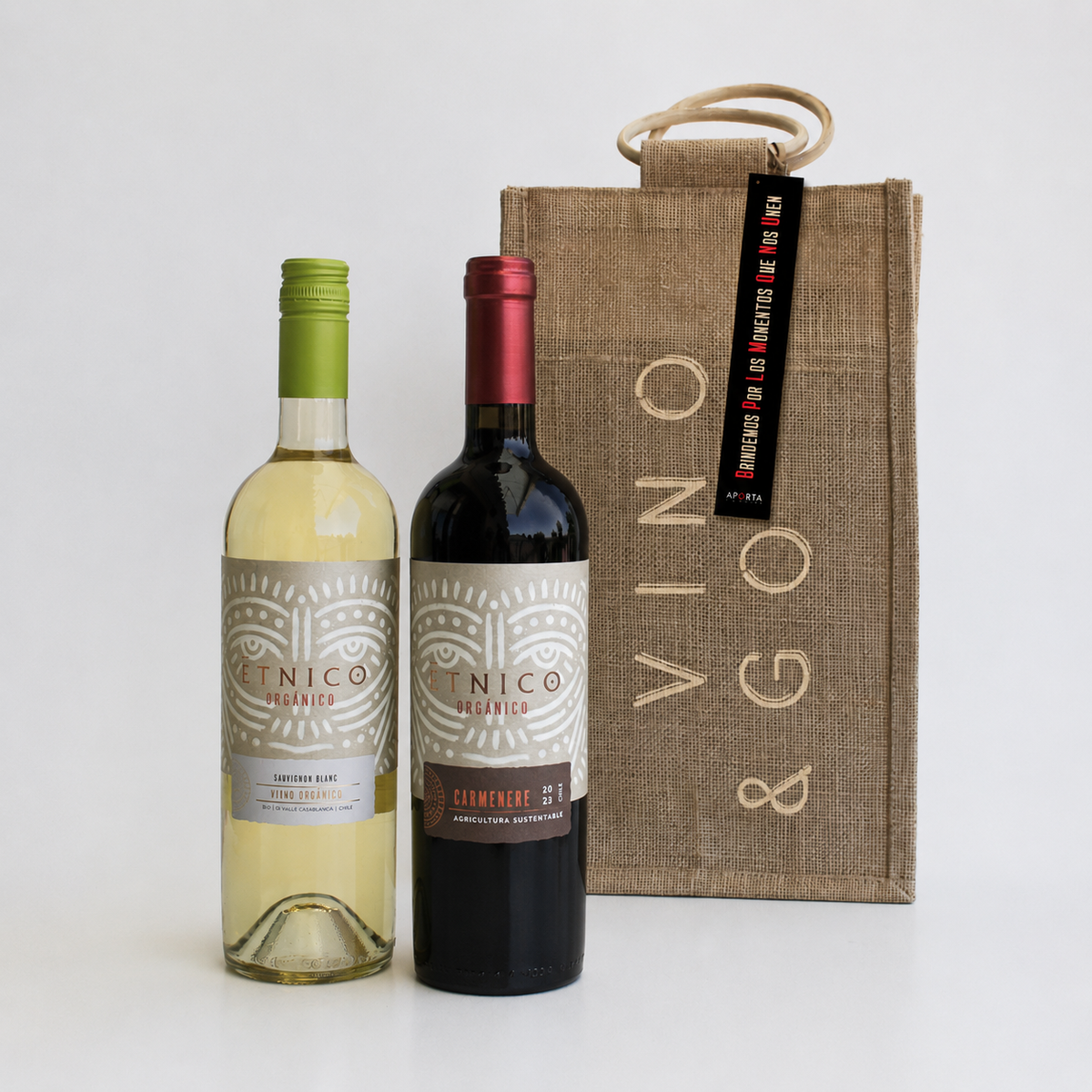 Dupla de Vinos Etnico Orgánicos (750cc) en elegante bolsa de yute con asa de caña. El regalo corporativo sustentable ideal para Fiestas patrias. ¡Personaliza tu bolsa con tu logo!