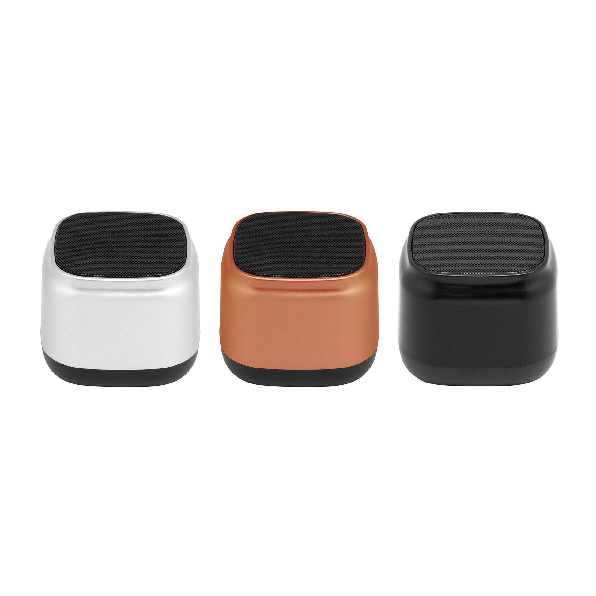 Optimiza tus reuniones con este parlante Bluetooth de alta fidelidad. Incluye micrófono para llamadas, base antideslizante y carga USB-C. Diseño elegante con malla metálica. Disponible en 3 colores. Personalízalo con tu logo .