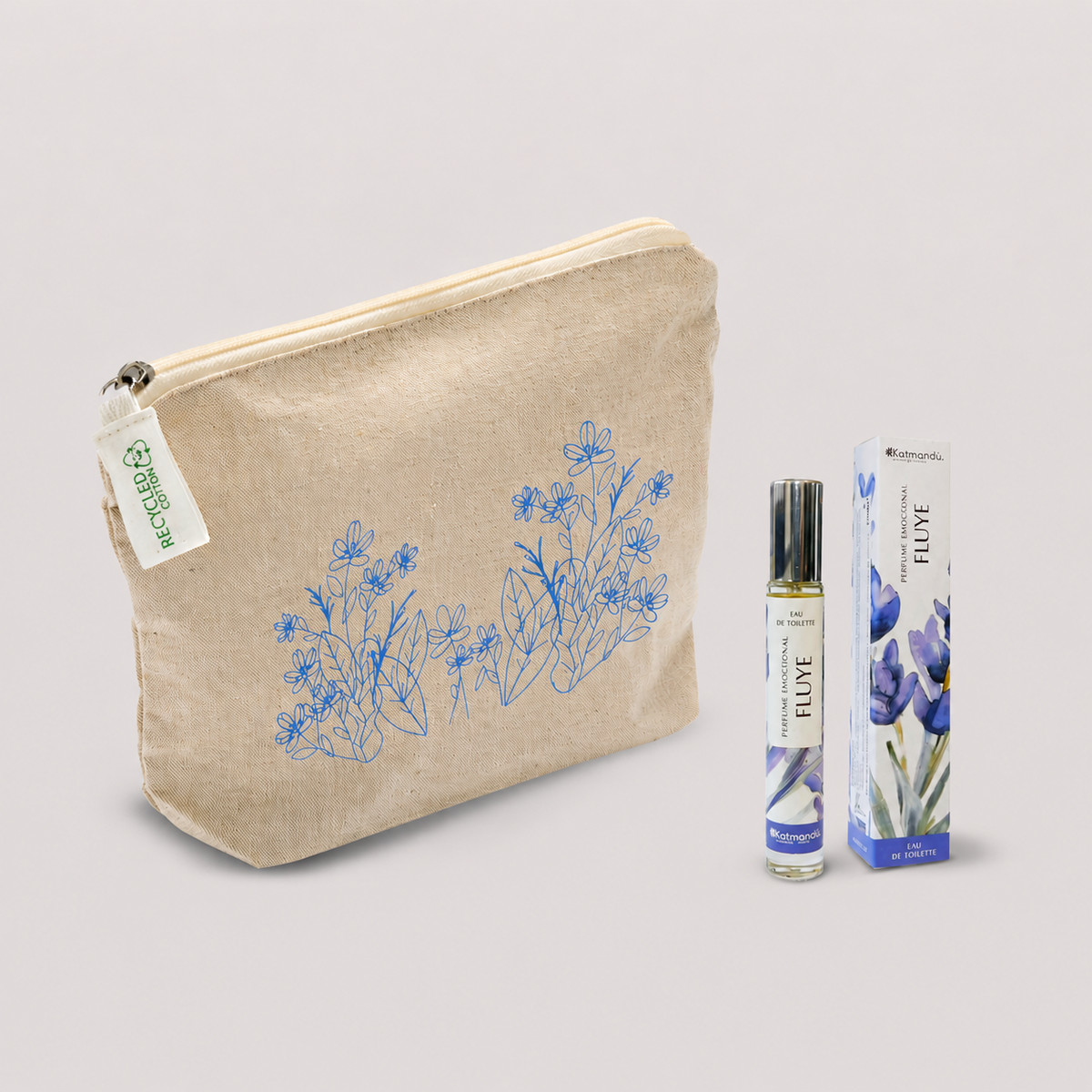 Transforma el día con una pausa sensorial. Set de perfume emocional y neceser sostenible. Presentada en bolsa de lujo blanca y cinta. Tarjeta de saludo con mensaje corporativo ¡Cotiza tu regalo aquí!
