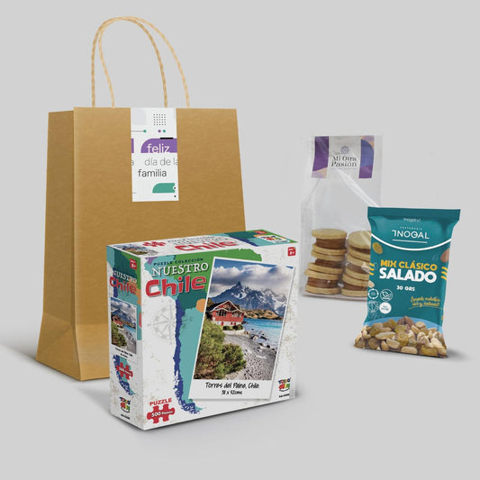 ¡Recorre Chile desde casa! Regala a tus colaboradores este regalo para el Día del Trabajador. Puzzle 1000 piezas con snacks premium. Una actividad ideal para disfrutar en familia, desconectar y celebrar lo nuestro. Incluye alfajores Mi Otra Pasión  y mix salado TNogal. ¡Cotiza este viaje cultural aquí!
