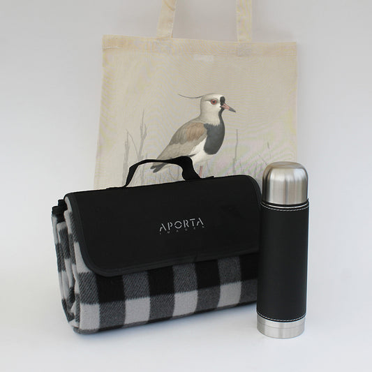 Set Picnic con manta polar (130x150cm) con reverso impermeable y termo de acero. Presentación en bolso de algodón con diseño personalizable. El regalo ideal para conectar con lo natural. Mínimo 30 unidades