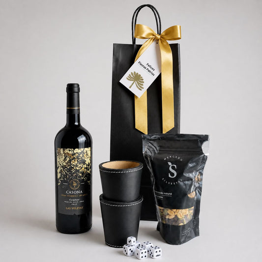 Celebra Fiestas Patrias con un regalo corporativo que incluye vino Gran Reserva, cachos de cuero y aperitivo. Personalízalo con tu logo en Aporta Imagen.