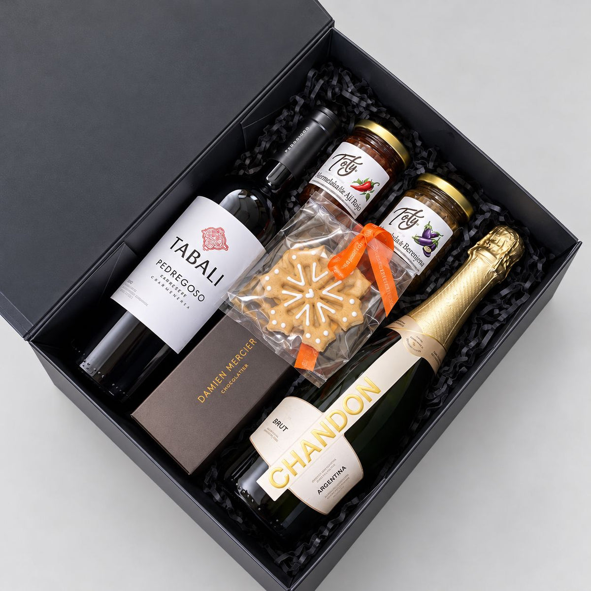 Sorprende y agradece este fin de año con regalos corporativos gourmet. Vino, espumante y sabores especiales para celebrar juntos. ¡Cotiza en Aporta Imagen!