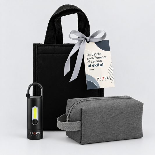 Regalo corporativo práctico con linterna recargable y necessaire, ideal para viajes, actividades al aire libre y uso diario. Personaliza con tu marca.