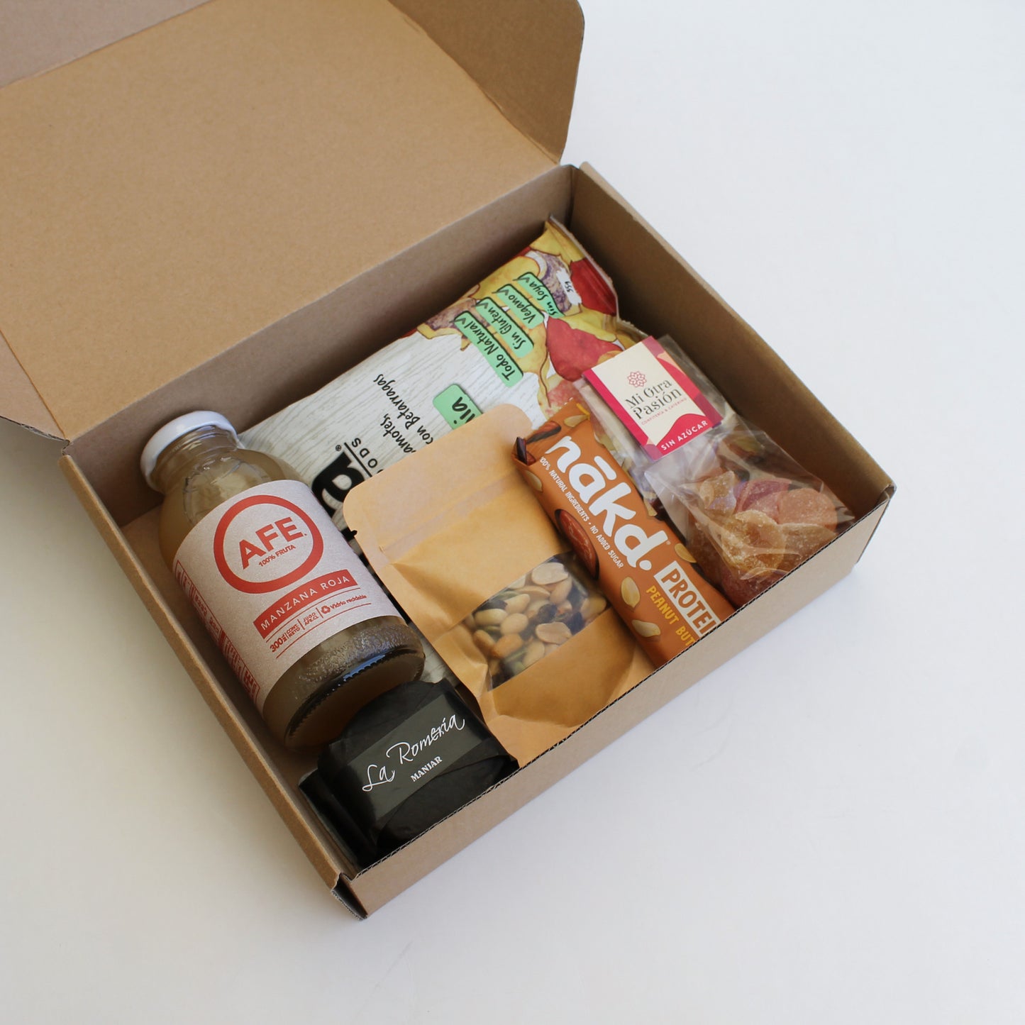 Demuestra tu gratitud y motiva a tus colaboradores con esta caja gourmet saludable y deliciosos snack. Un detalle pensado para cuidar y energizar a tu equipo. Ideal para regalos de empresa para este año.