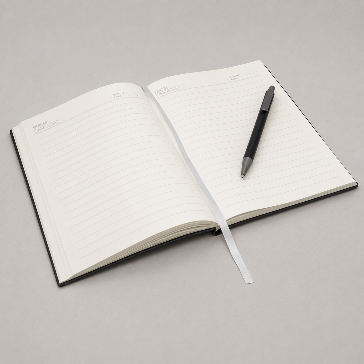 Celebra el Día del Profesor con un regalo corporativo que incluye agenda y bolígrafo de aluminio. Un detalle práctico para reconocer y agradecer. Cotiza en Aporta Imagen.