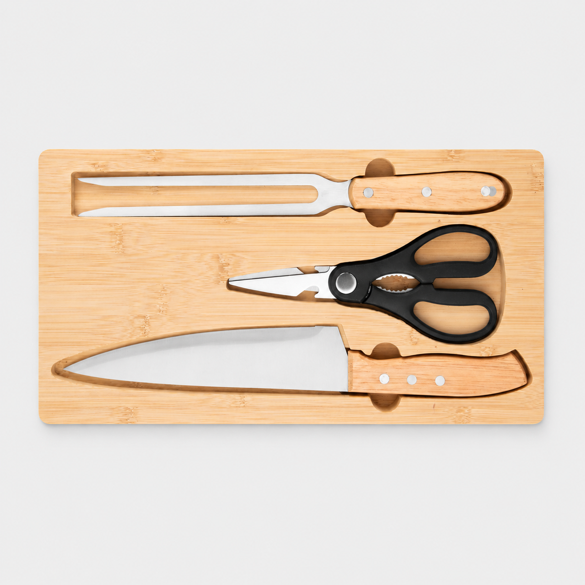 Celebra Fiestas Patrias con un set de asado imantado, tabla de bambú y utensilios. Un regalo corporativo práctico para colaboradores y clientes. Cotiza en Aporta Imagen.