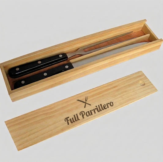 Juego de cuchillo y trincheta en caja de madera con impresión o grabado opcional. El regalo parrillero ideal para el Día del Padre.