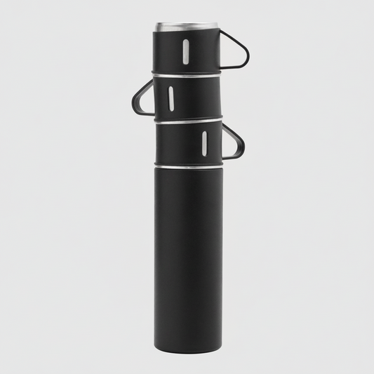 Lleva tus bebidas favoritas con este set de termo 500 ml y 3 tazas. Doble pared al vacío de acero inoxidable. Mantiene 12h calor y 24h frío. Acabado mate elegante, ideal para compartir. ¡Cómpralo hoy!