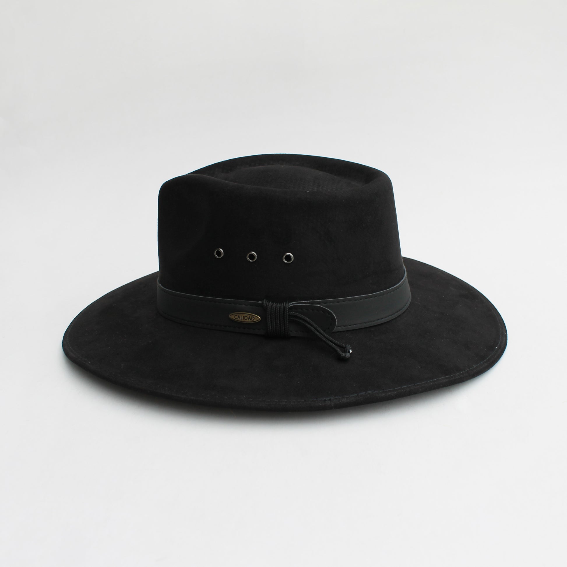 Sombreros artesanales de calidad premium. Elegancia y estilo único para quienes visten con intención. Regalo corporativo exclusivo.