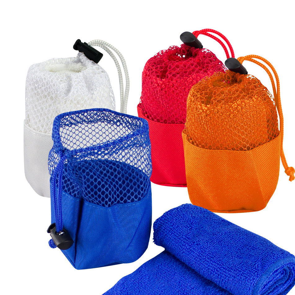 Toalla facial de microfibra personalizada con logo impreso. Incluye bolso de poliéster con malla, liviana y fácil de transportar. Cotiza con nosotros!